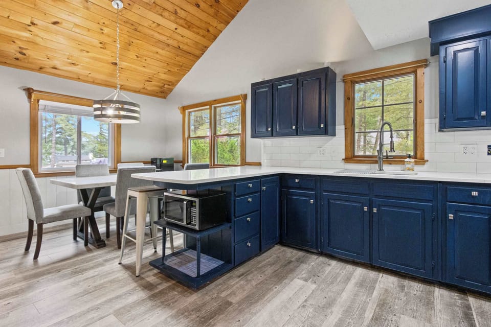 Big Cabin kitchen