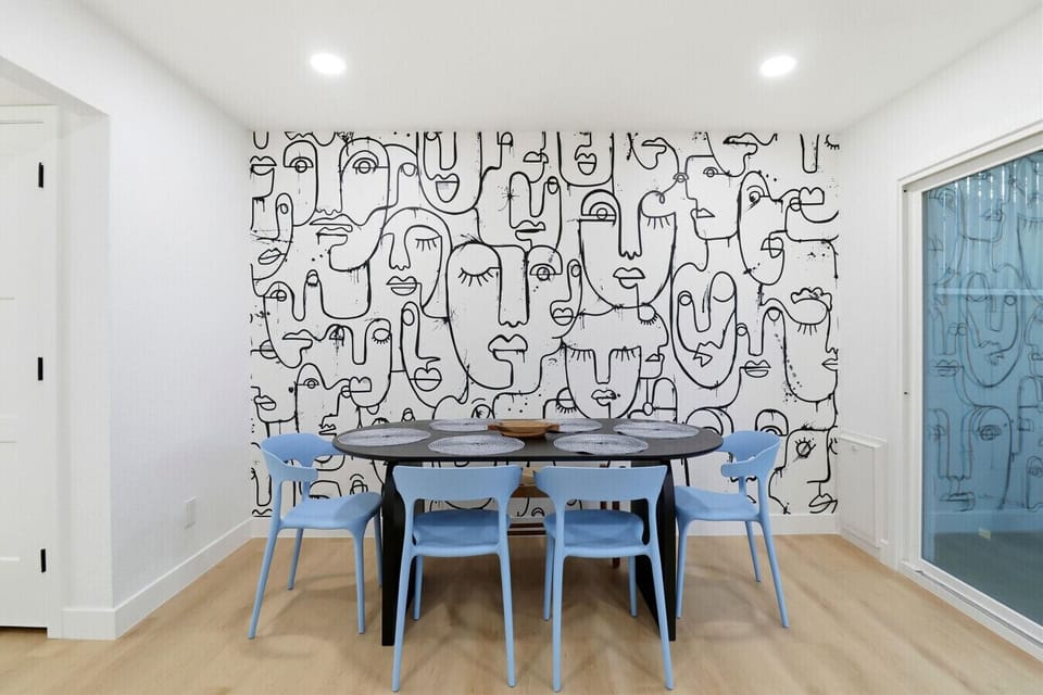 Modern Dining Room Area