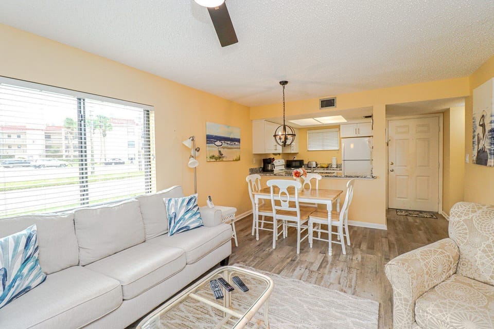 St. Augustine Beach Rentals Living Room