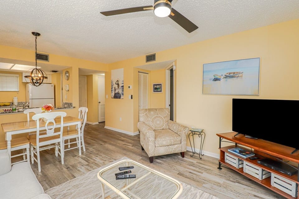 St. Augustine Beach Rentals Living Room