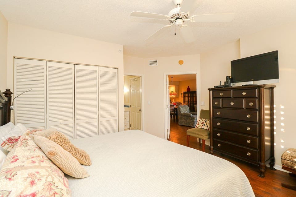 St. Augustine Beach Rentals Master Bedroom