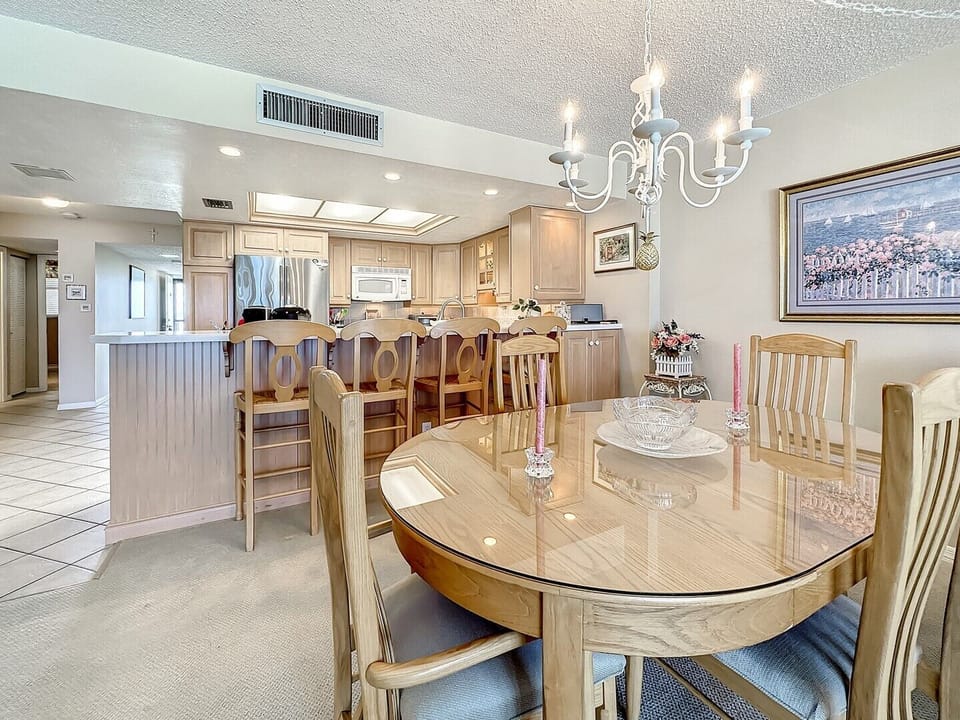 St. Augustine Beach Rentals Dining Room