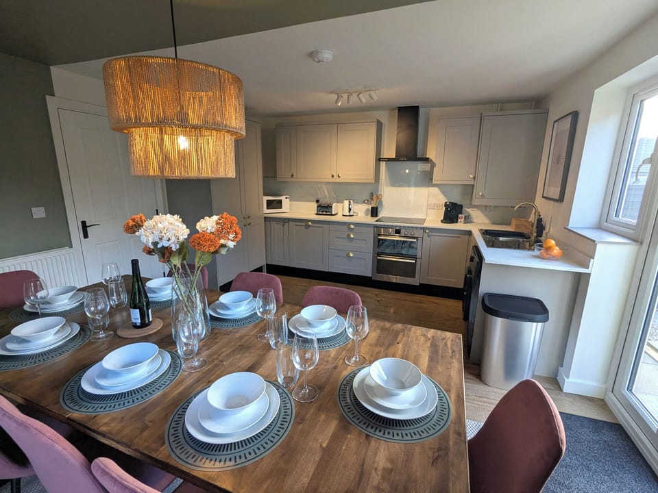 Plenty of space to cook and enjoy group meals