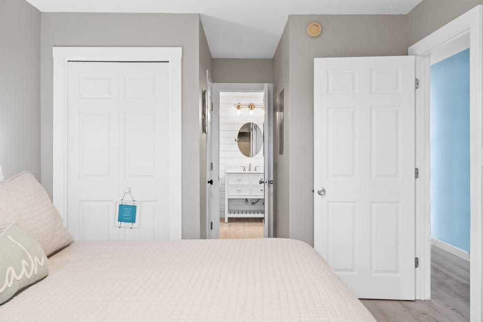 Bedroom - King Bed - Smart TV - Attached Full Bathroom - Linens Provided