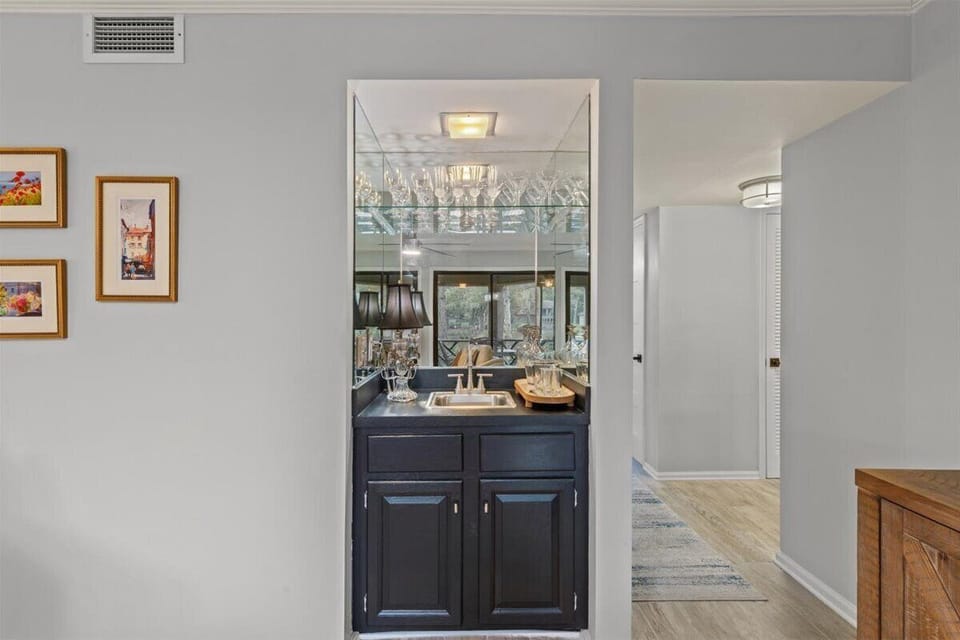 Wet Bar in Living Area