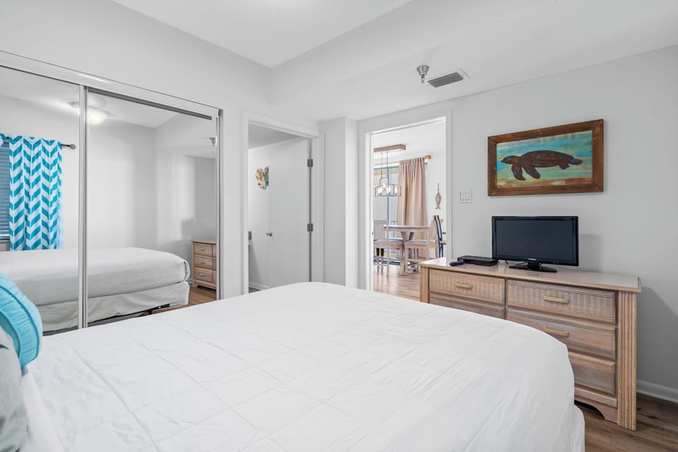 Guest bedroom 2