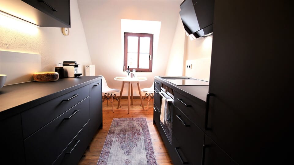 Shared, fully equipped kitchen