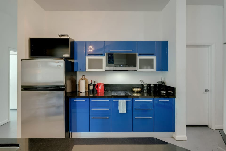 A fully equipped modern kitchen with everything you need to whip up a meal.