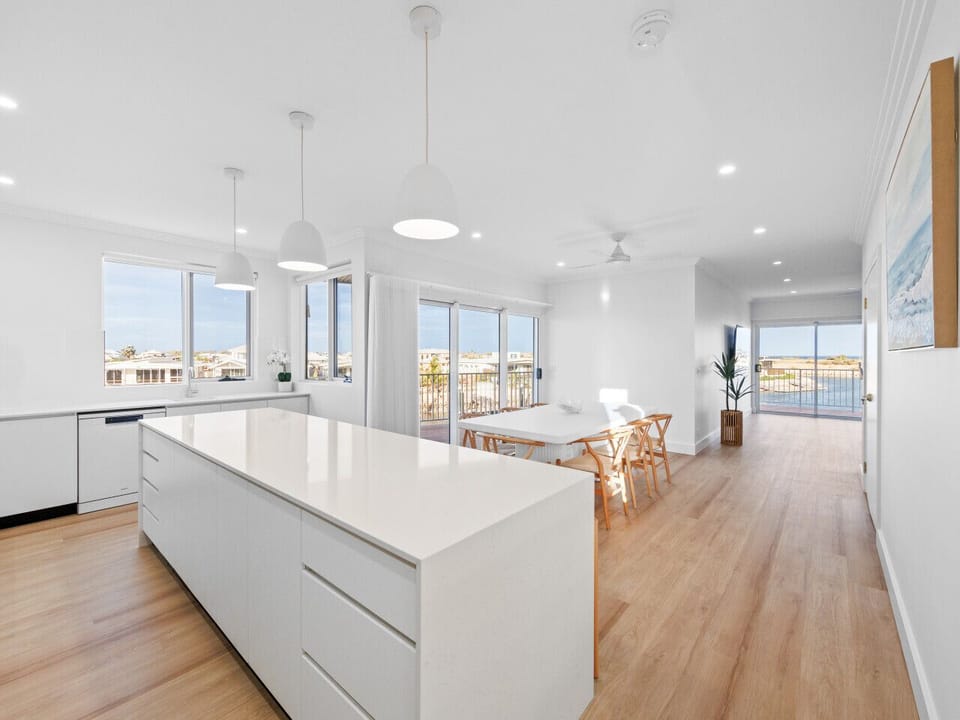 “We had a fantastic stay and would recommend this property to anyone travelling to Exmouth. The home was spotless, beautifully presented and exactly as described in the listing.” Oceana – Mar 2026