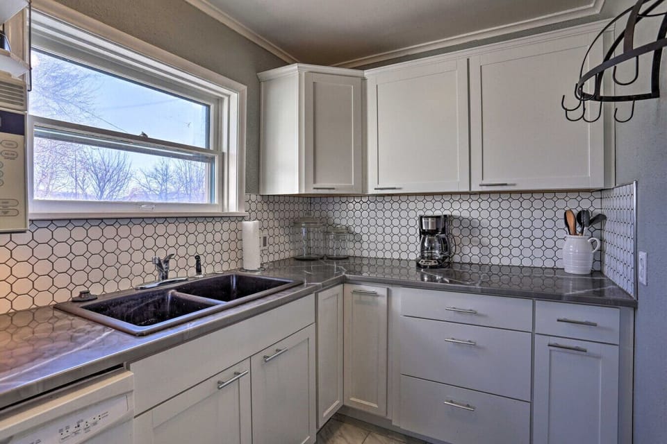 Kitchen | Coffee Maker | Dishwasher & Counter Space