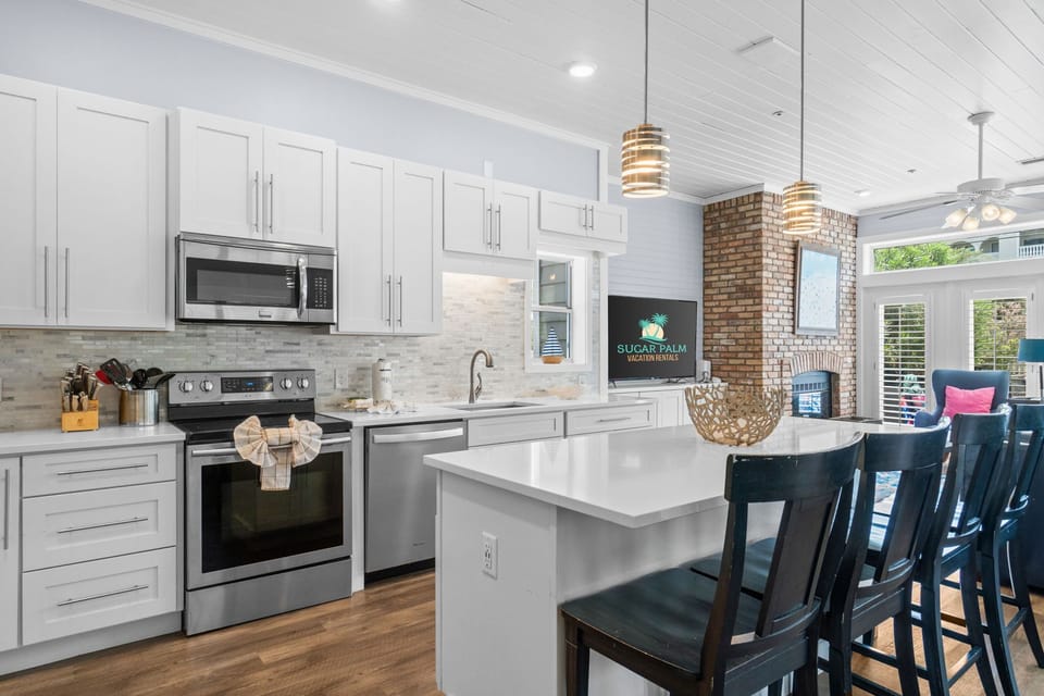 Plenty of space for multiple cooks!