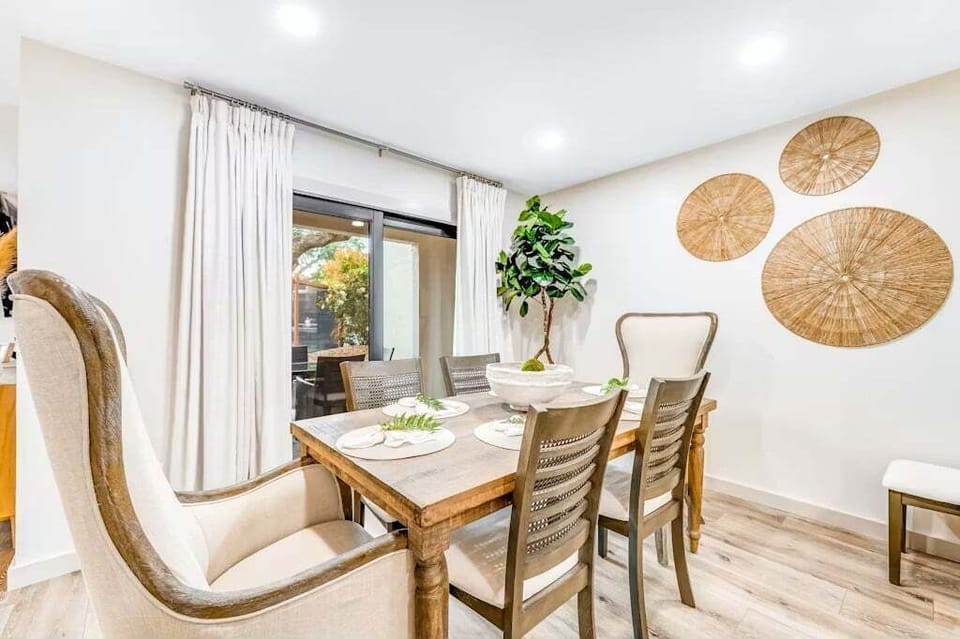 Dining for 6 please! Enjoy a family meal at this roomy dining table or gather for some friendly family game time.