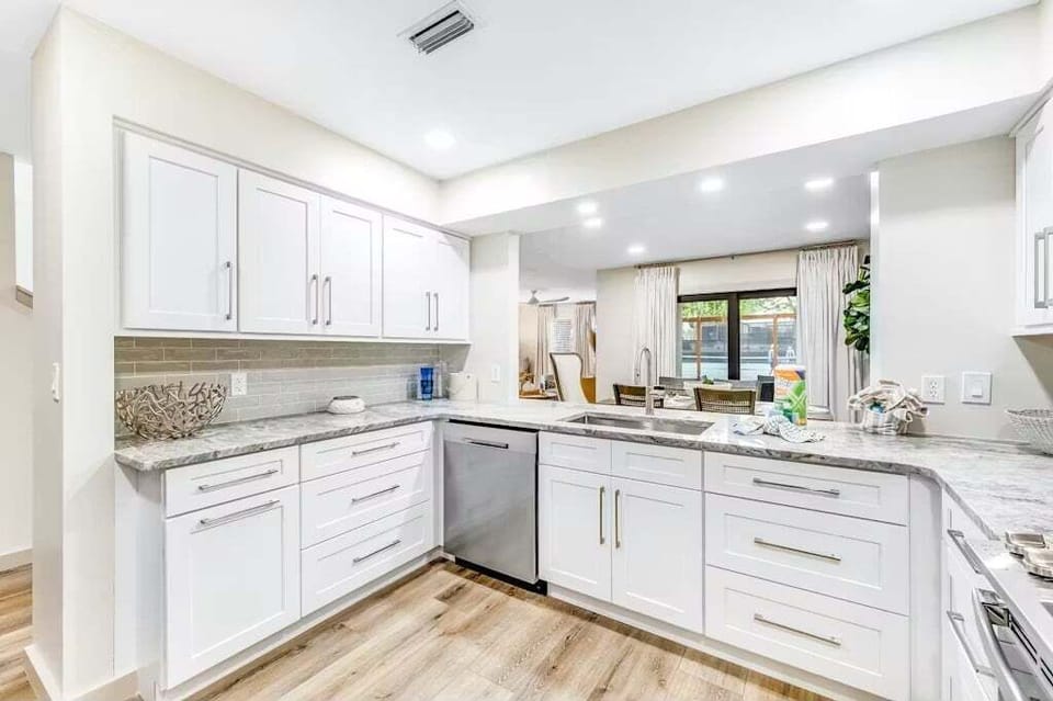 Fully stocked kitchen with all the essentials for preparing a gourmet meal or a quick and go menu.