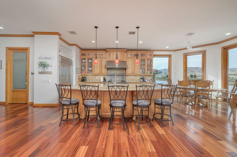Kitchen and Breakfast Nook