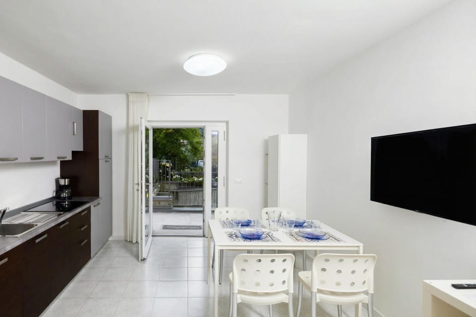 Kitchen and dining area