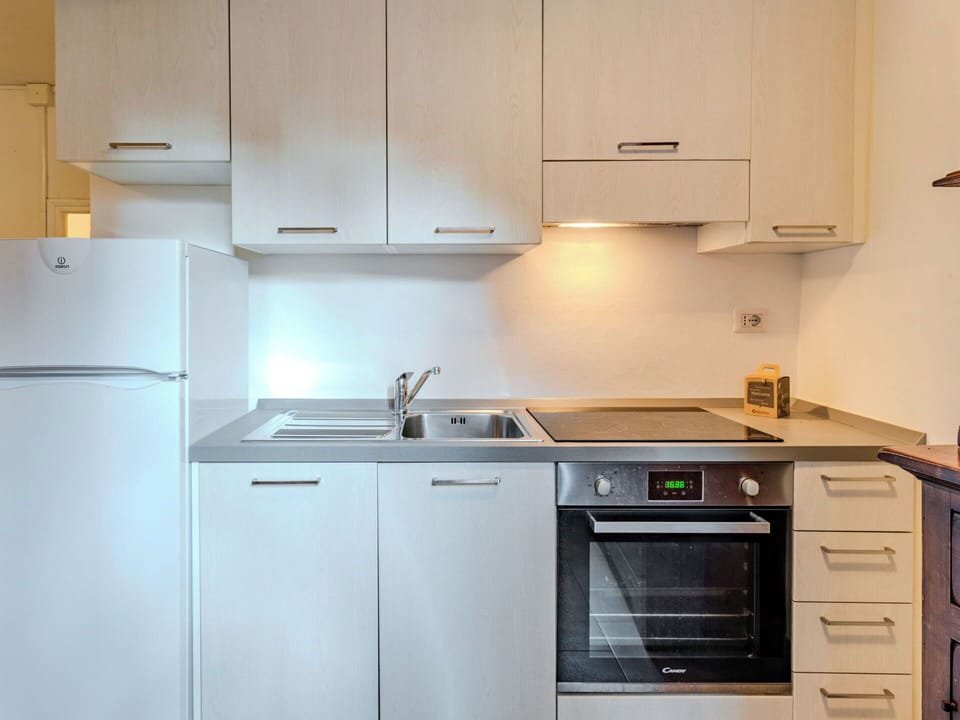 Kitchen Appliance, Kitchen, Countertop, Cabinetry, Major Appliance, Home Appliance, Stove, Kitchen Stove, Kitchen Sink, Furniture