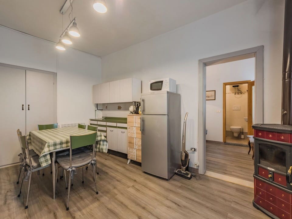 Flooring, Furniture, Interior Design, Floor, Wood, Ceiling, Room, Apartment, Lighting, Major Appliance