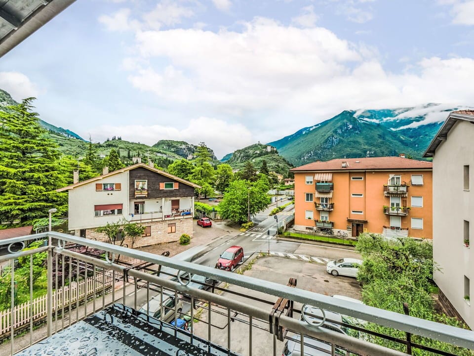 Mountainous Landforms, Mountain, Hill, Residential Area, Hill Station, Mountain Range, Human Settlement, Valley, Village, Suburb