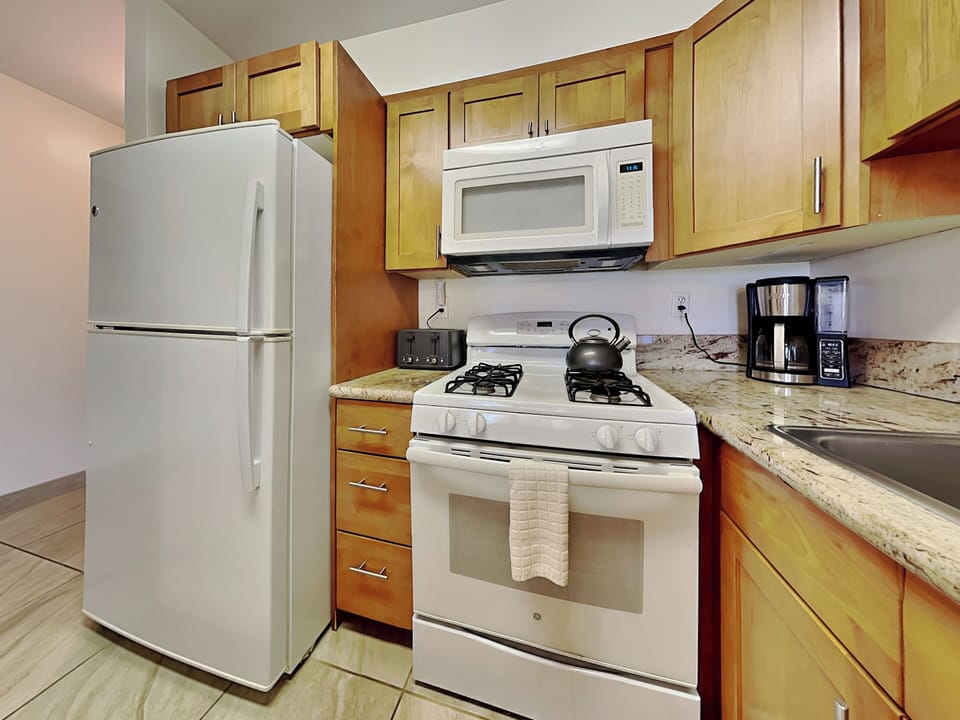 Full Kitchen