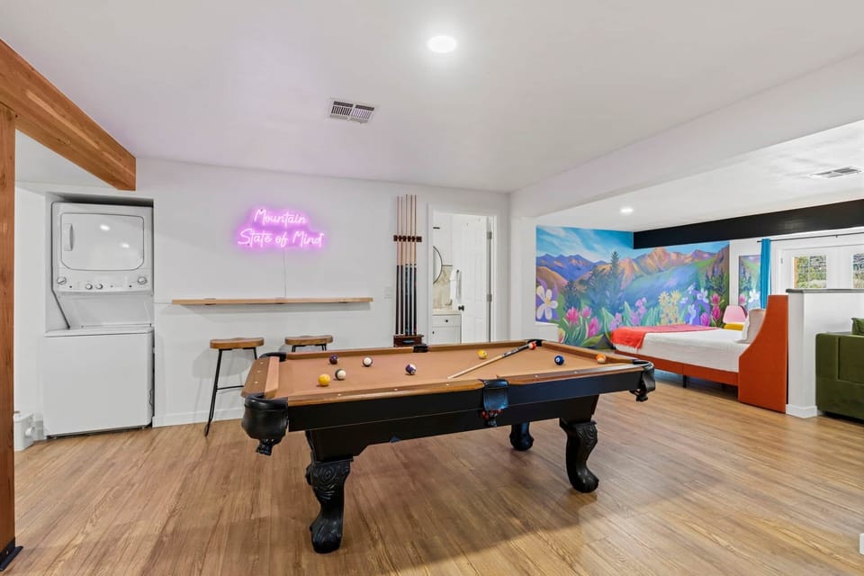 Pool table