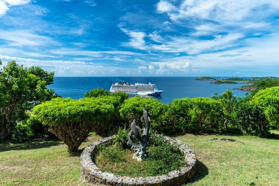 Well-manicured grounds and a billion dollar view!