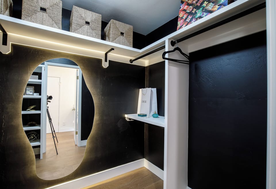 Walk in closet