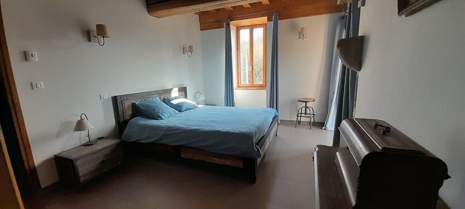 Large character house Pets welcome at no extra charge House in Bourgogne-Franche-Comté