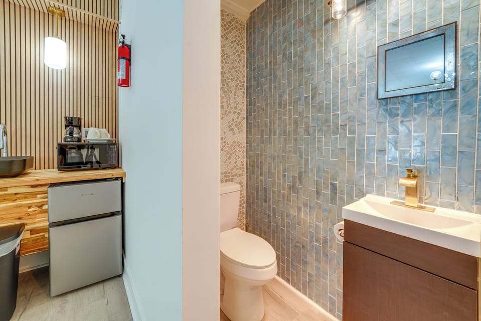 Bathroom | Towels Provided