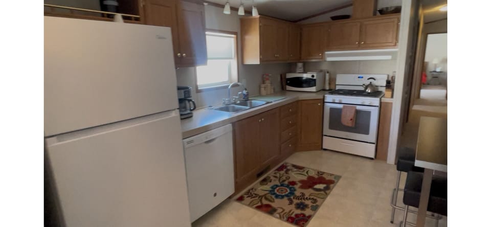 Charming 3 Bed Room Monthly Rental in the Heart of Ellicottville. Campground/ 
RV Resort in Ellicottville