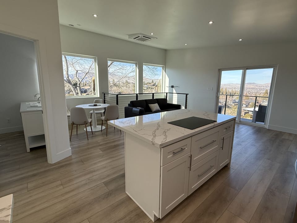 Reno Oasis Getaway Suite & Tahoe Base Camp Apartment in Reno