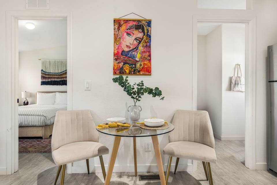 Dining area. (Bombay Chardonnay)