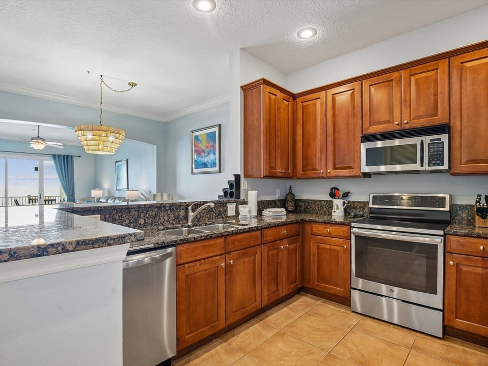 Fully Equipped Kitchen with Stainless Steel Appliances