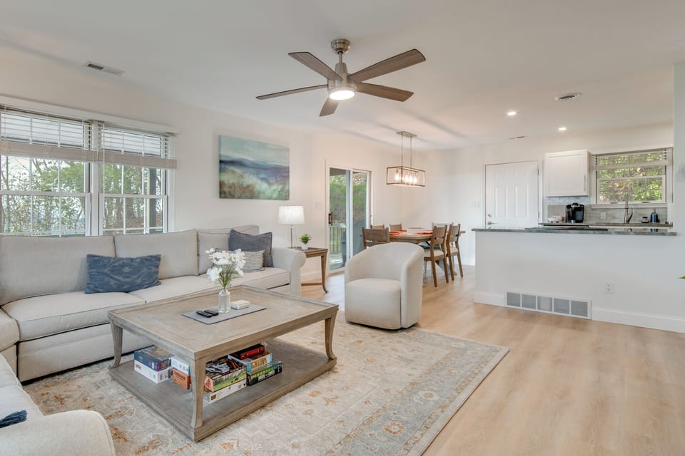 Living Room | Main Floor