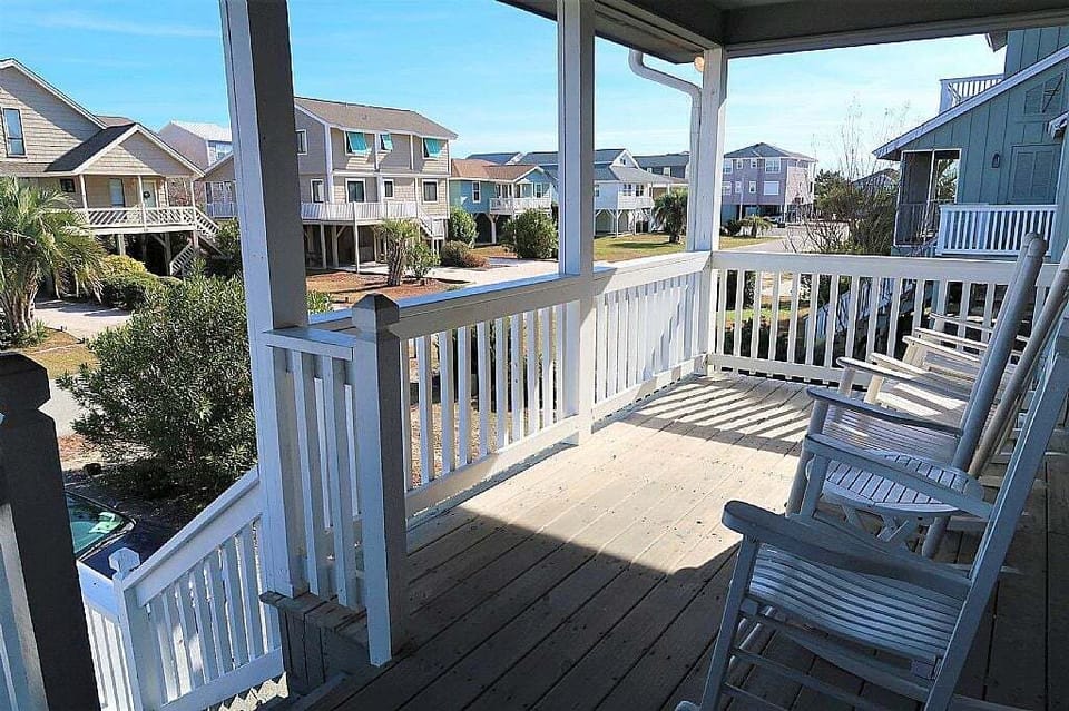 BACK DECK