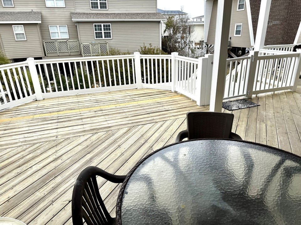 2 Isle 1st Floor Deck a