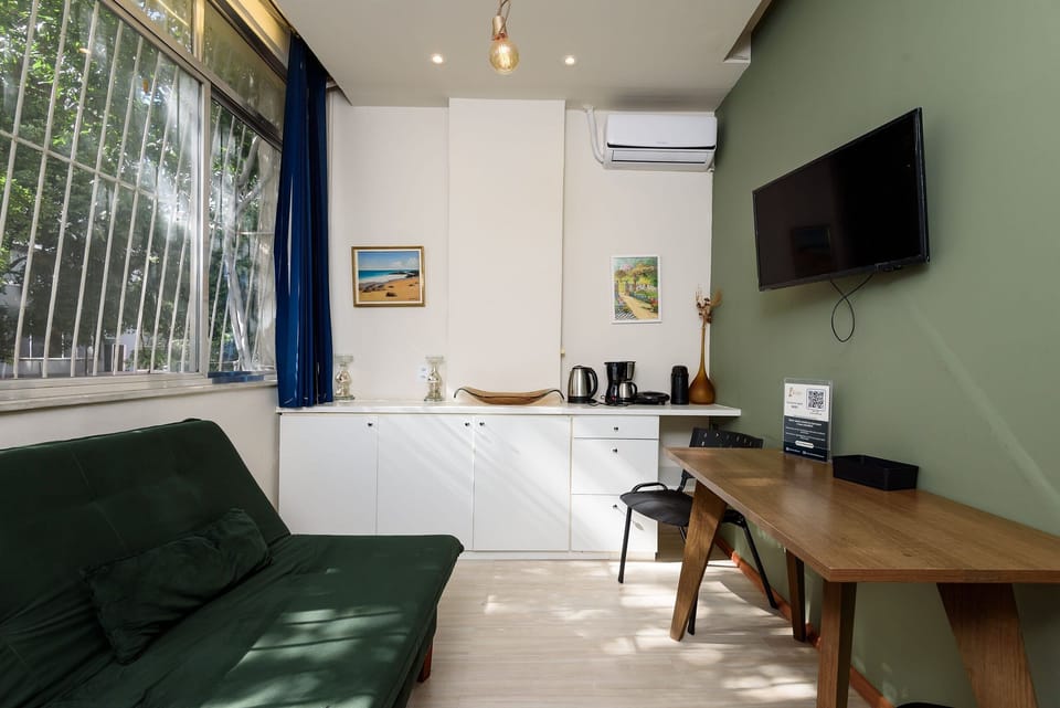 Communal lounge / TV room