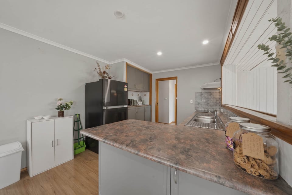 Modern kitchen ideal for family meals in city location