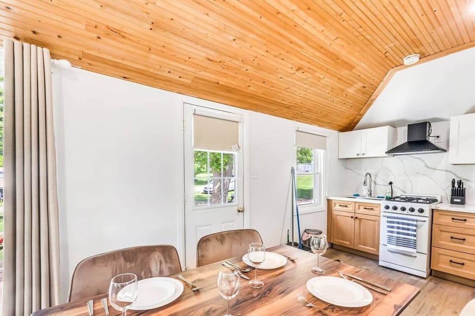 Cottage2diningview2