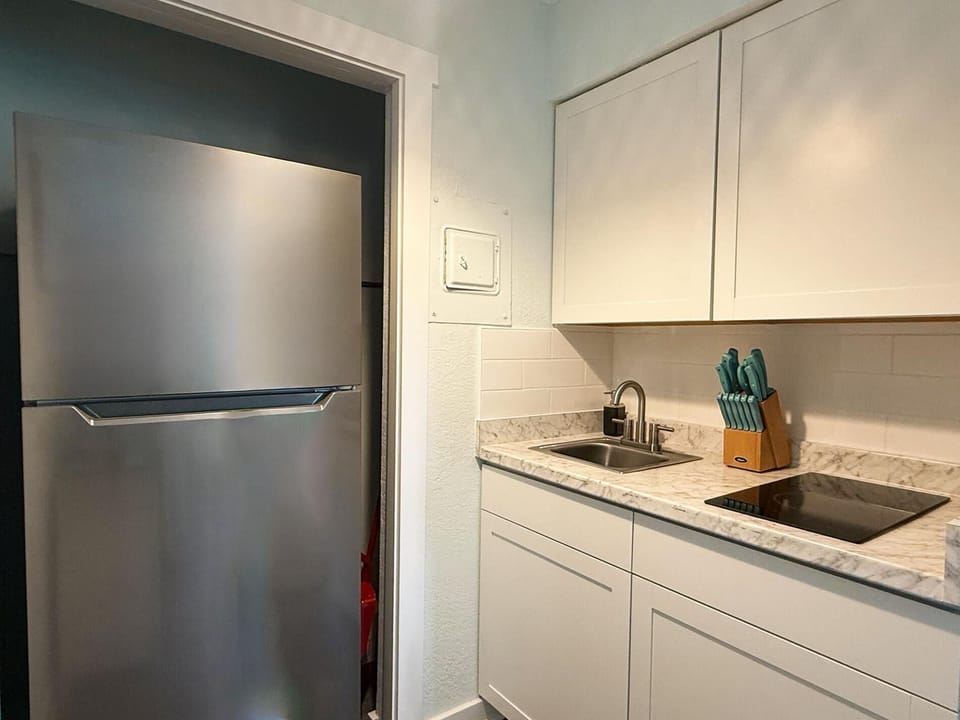 Venice Villas Studio – Pool & 2 Min Walk To Beach (6702)