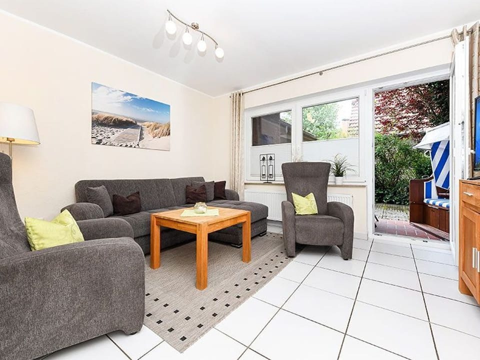 Vacation apartment Borkum - Holiday apartments and apartments in Haus Friedeburg Apartment in Wangerland