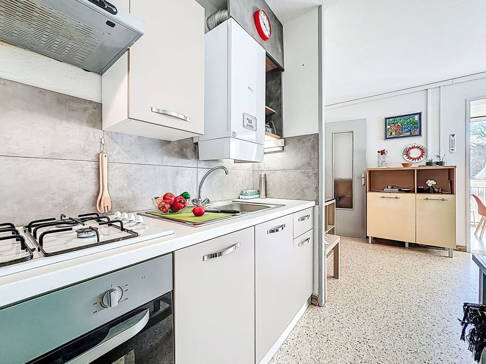Kitchen / Dining Room