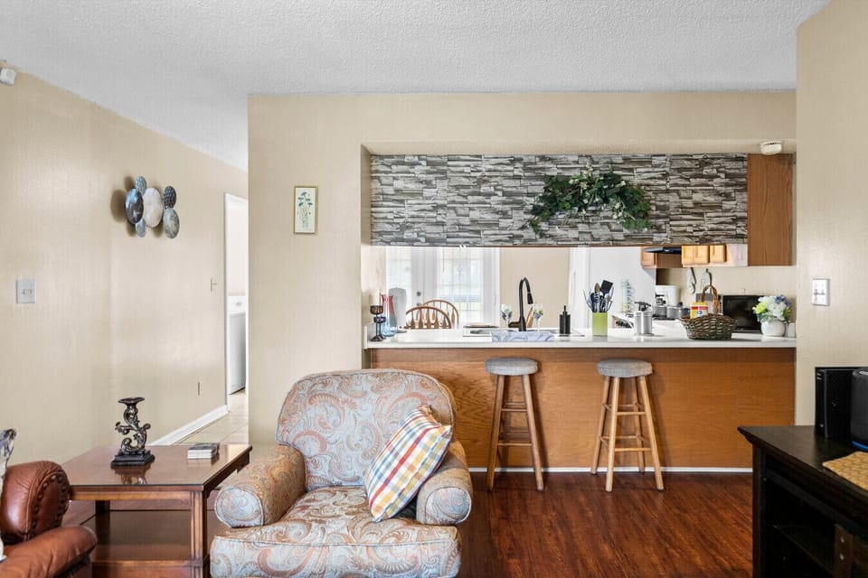 Living Room | Large Window | Natural Light