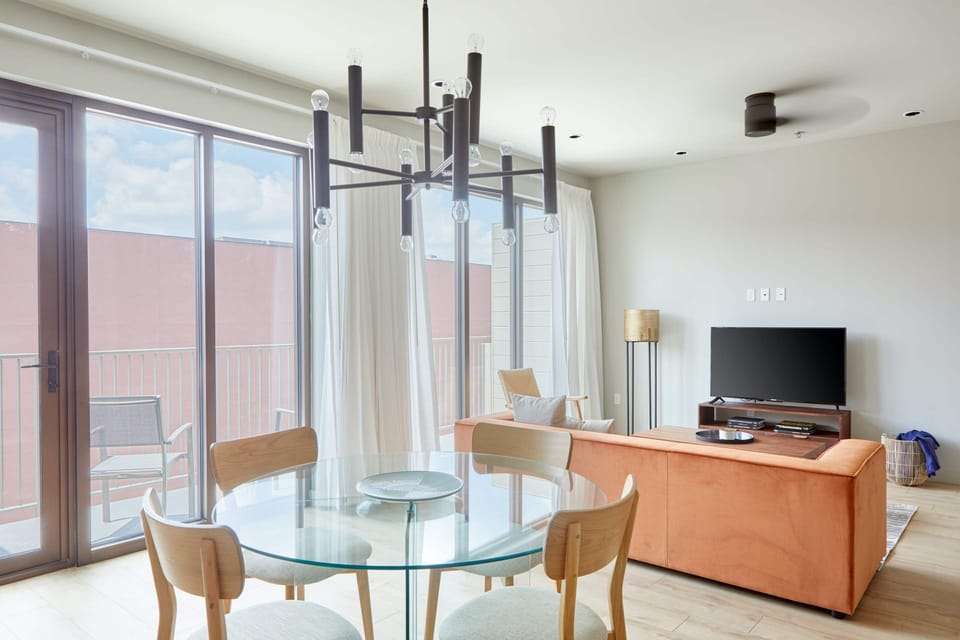 Living Room w/ balcony access 