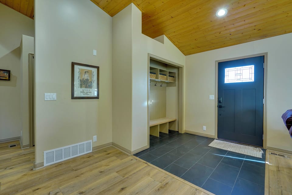 Entryway | Main Floor