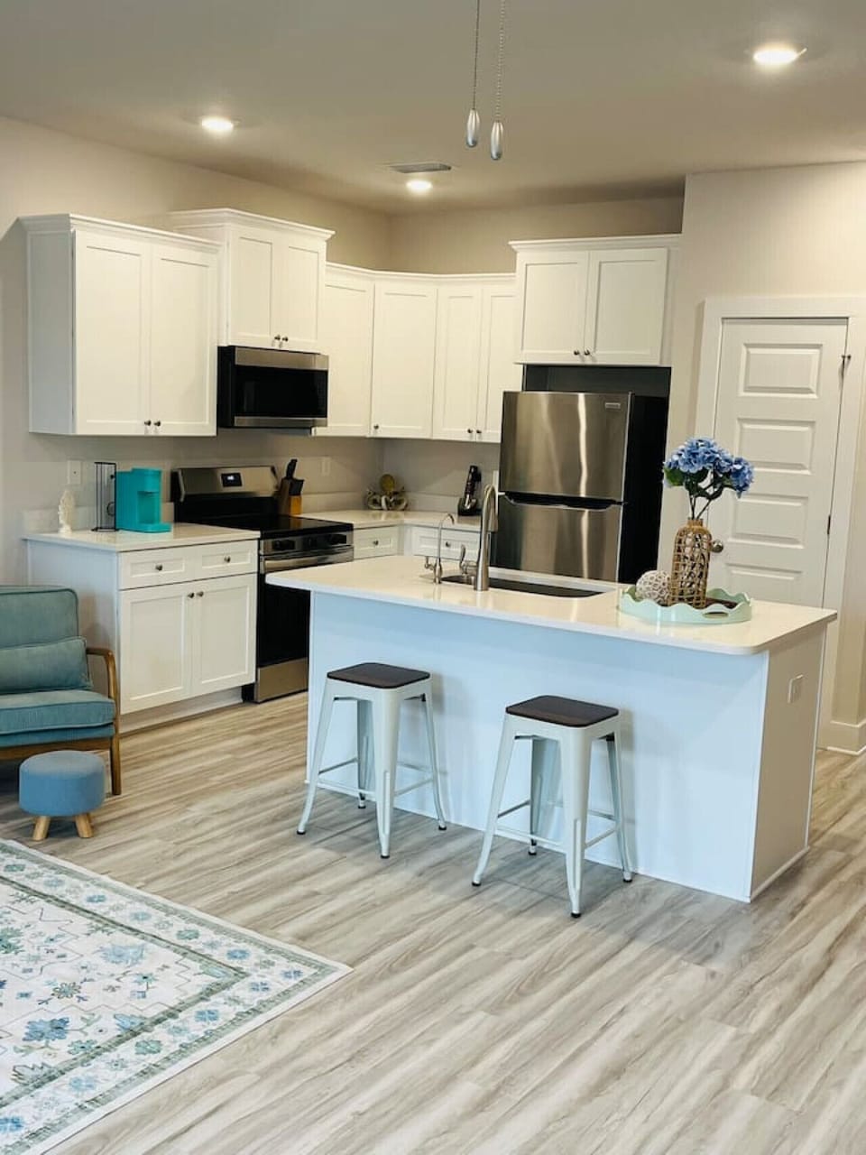 Fully equipped kitchen