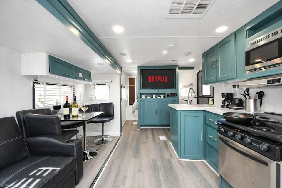 Kitchen/Dining Area