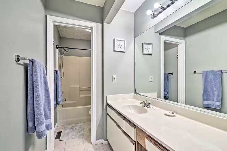 Cozy Virginia Beach Townhouse House in Dam Neck