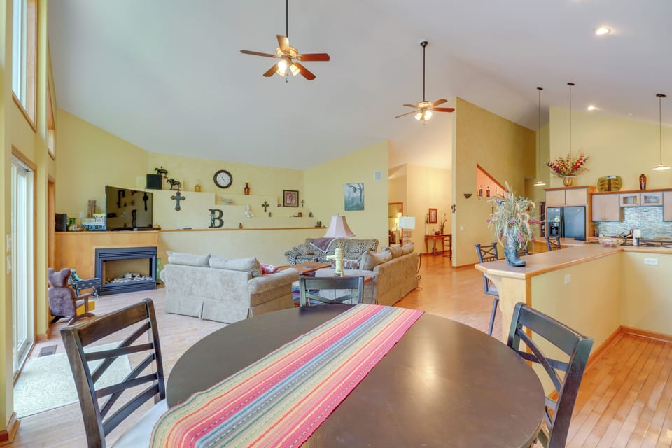 Dining Area | 1st Floor
