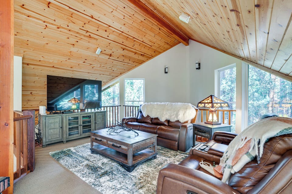 Arnold Vacation Rental | 4BR | 2.5BA | 2,300 Sq Ft | Stairs Required