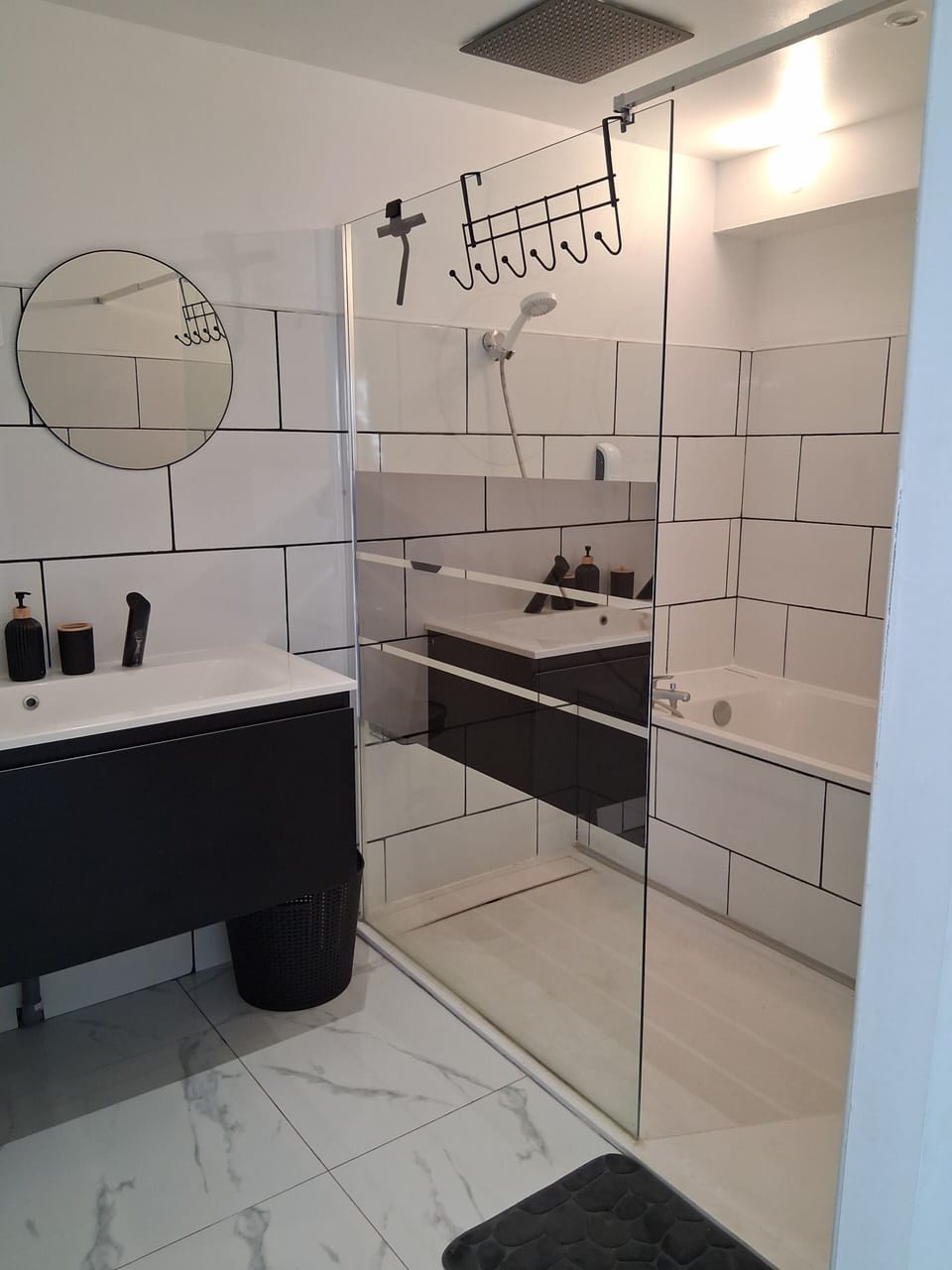 Spacious 7-person villa facing Montagne de Lure House in Provence-Alpes-Côte d'Azur